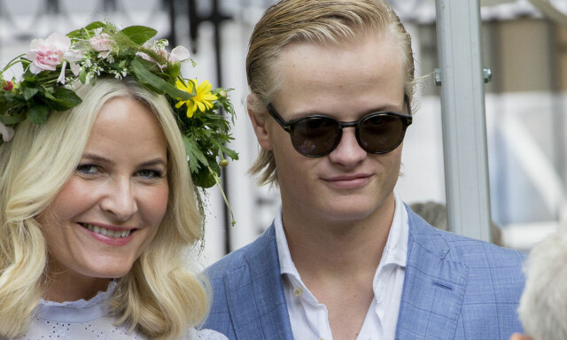 - La Marius være i fred